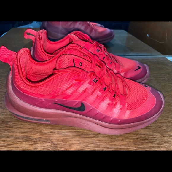 Nike Air Max - Picture 2 of 3